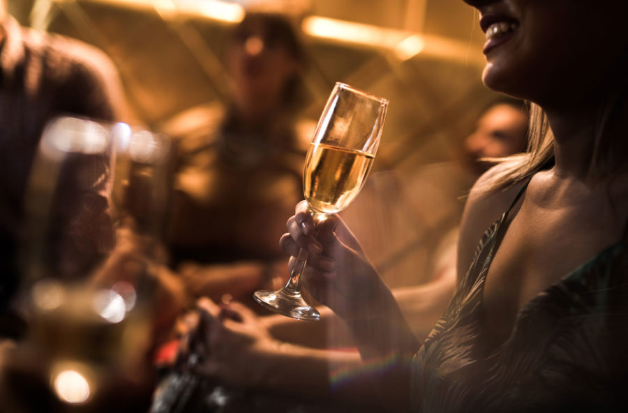 Brindisi di Capodanno: 10 motivi per non esagerare Brindisi di Capodanno: 10 motivi per non esagerare