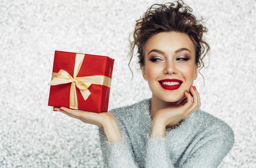 Viso: rendilo radioso per le feste