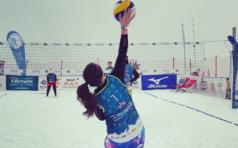 snow volley