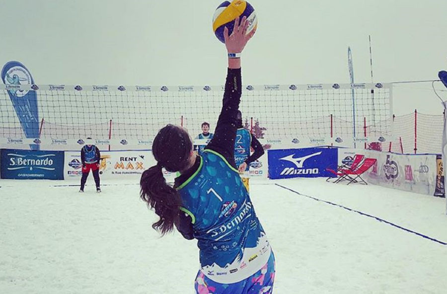 Snow volley: a pallavolo si gioca (anche) sulla neve