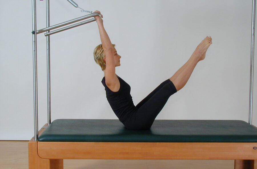 Pilates: scolpisci gli addominali sulla Cadillac