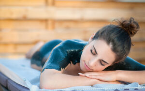 Cellulite: e se provassimo con i fanghi? Cellulite: e se provassimo con i fanghi?