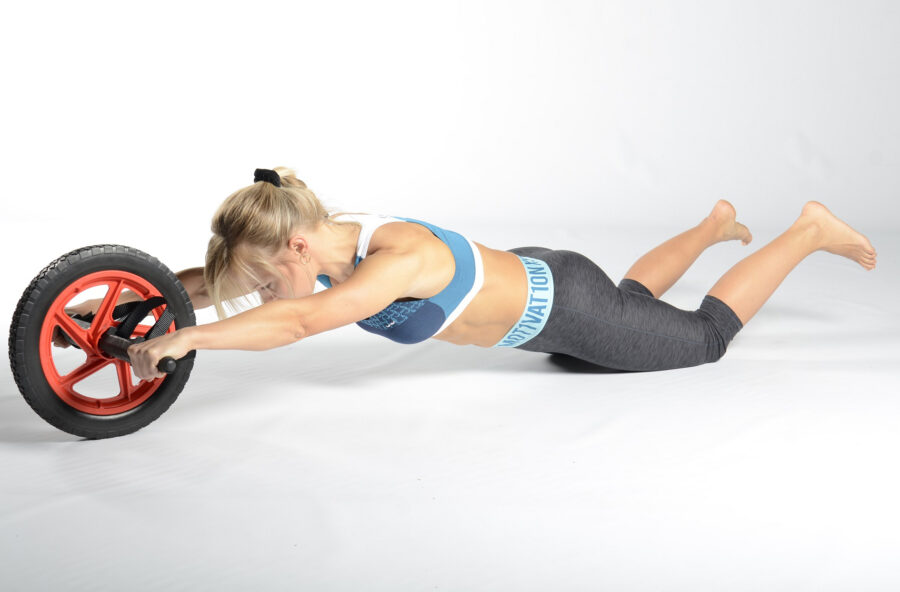 Pancia piatta con il knee roll