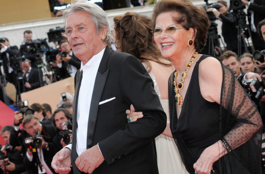 Cannes 2019, Palma d’oro ad Alain Delon preso di mira dalle femministe
