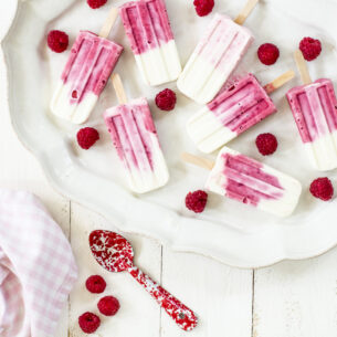 Ghiaccioli ai lamponi e yogurt