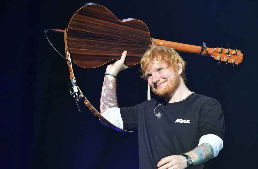 Ed Sheeran con il suo album di duetti continua a polverizzare record