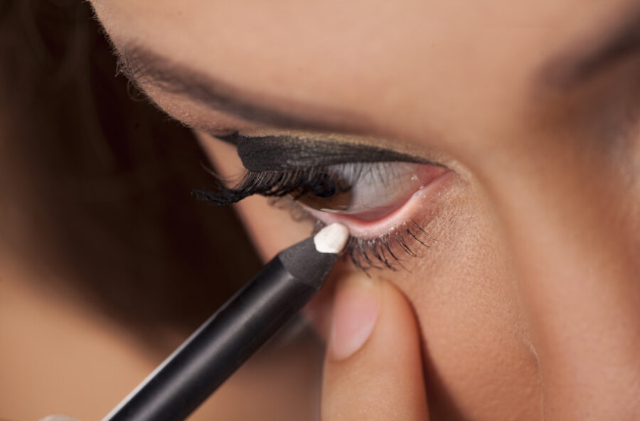 Make up: impara a usare la matita bianca