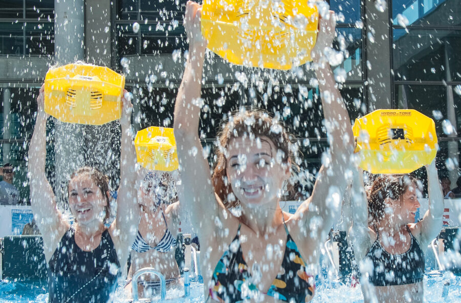 Piscina, scopri l&rsquo;allenamento 3D dimagrante e drenante
