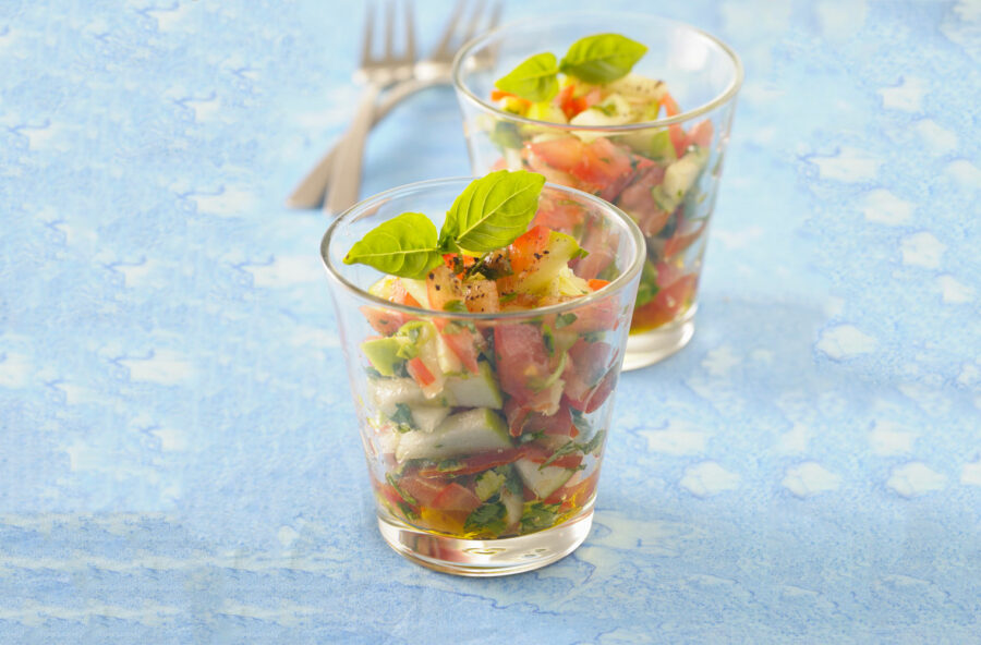 Tartare di pomodoro con mela e pesto