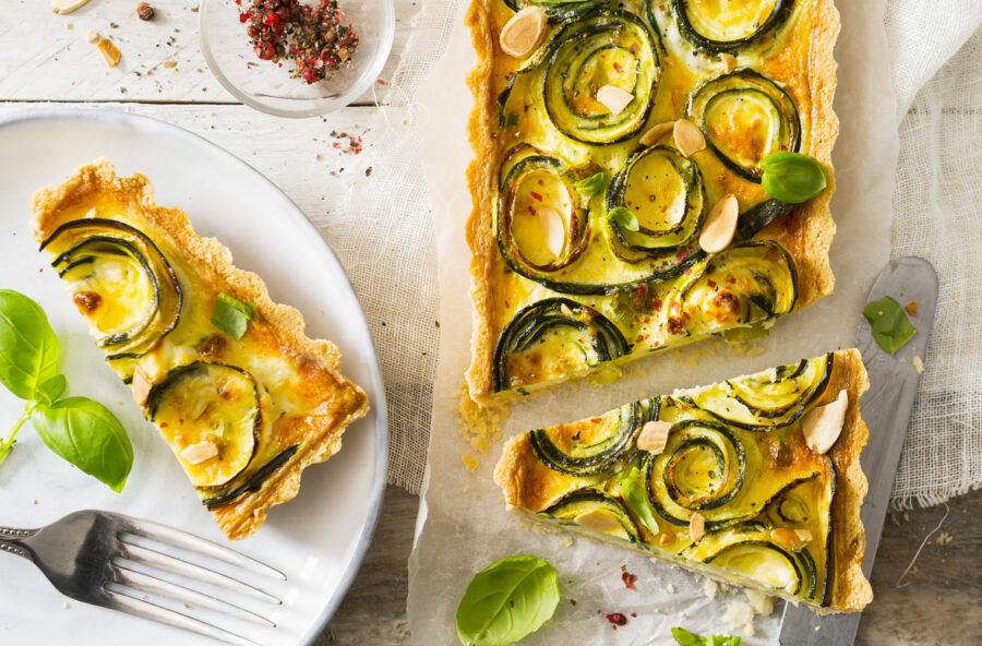 Torta salata con zucchine e mandorle