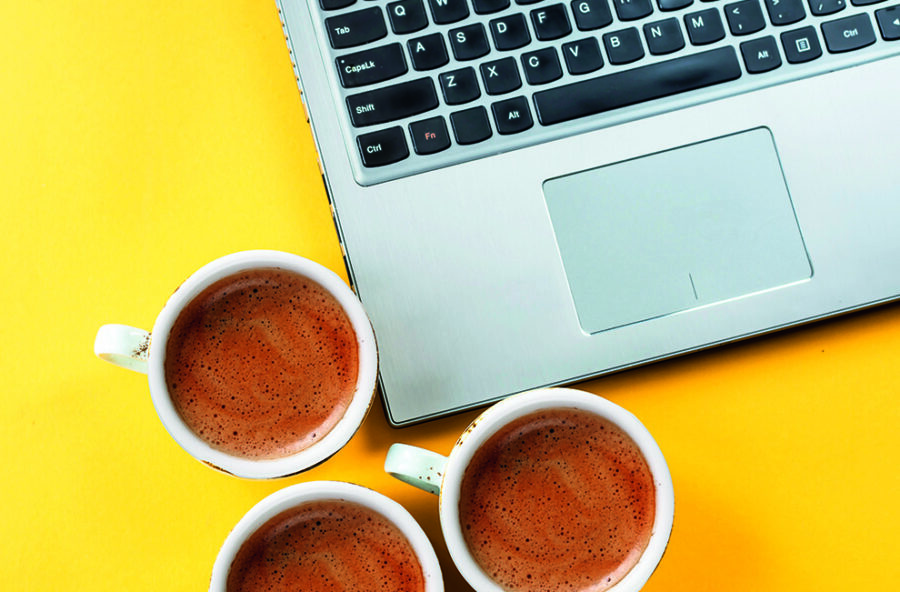 Soffri di mal di testa? Bevi meno caffè