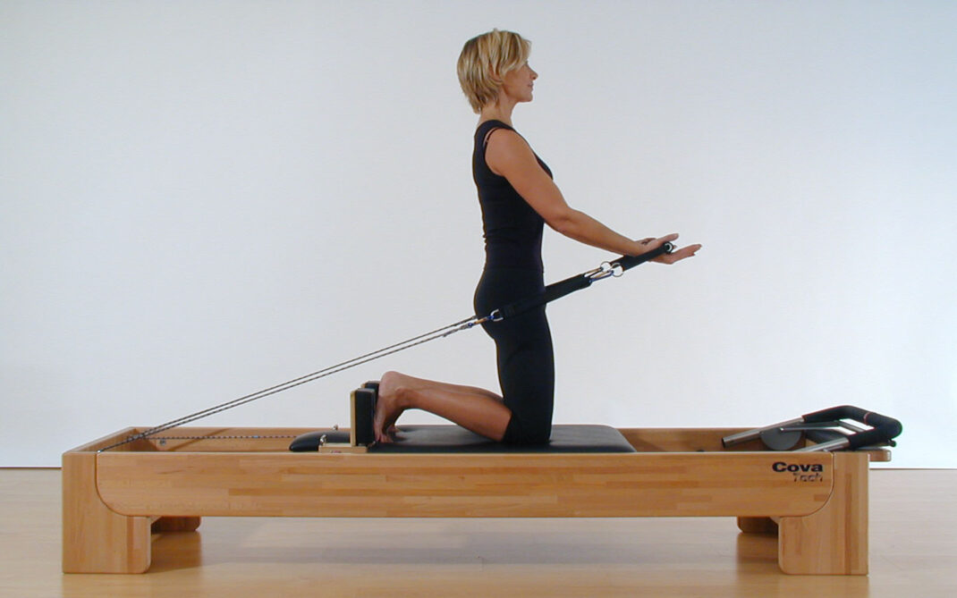 Pilates - arm circles sul reformer Pilates - arm circles sul reformer