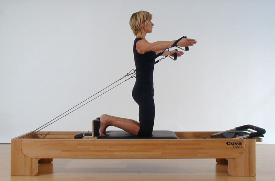 Pilates, un Abbraccio sul Reformer per tonificare i pettorali e tutto l’upper body