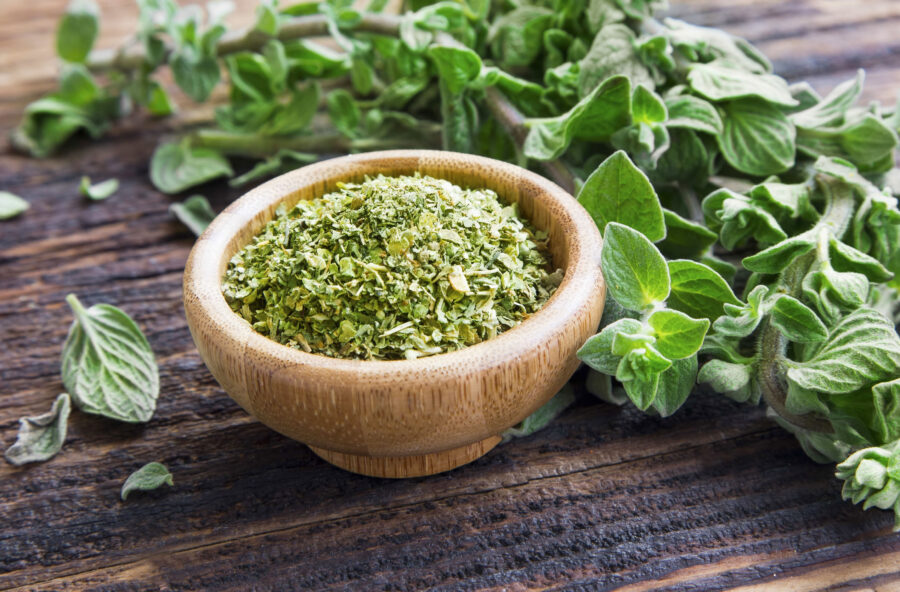 Olio essenziale di origano per disinfettare la gola e anche l’ambiente