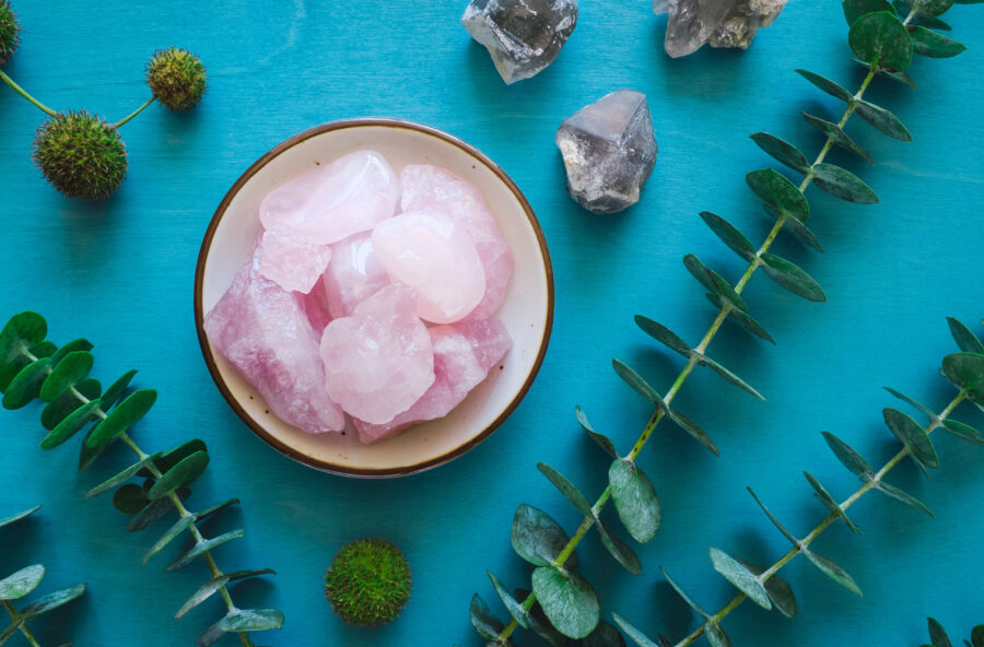 Stress, pene d’amore, collera? Il quarzo rosa ti aiuterà!