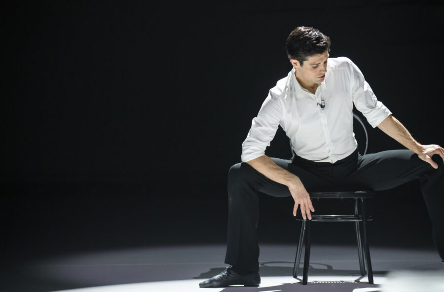 Roberto Bolle: ballando verso il 2020. Tutto &egrave; pronto per il ritorno in tv con Danza con me