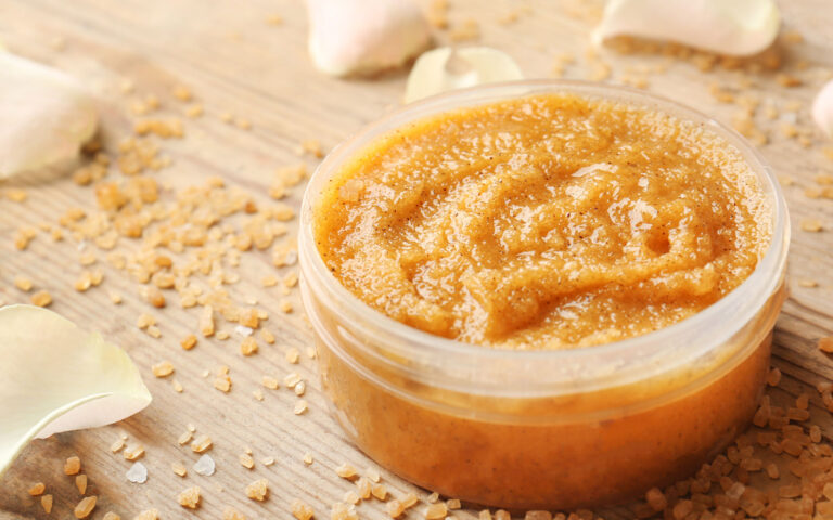 scrub purificante corpo farina di mais e mosto