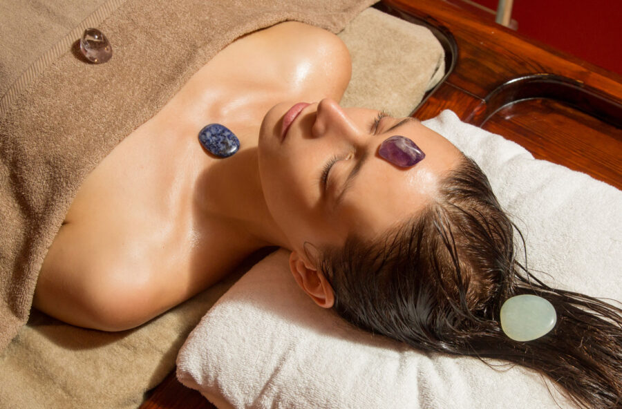 Stress e cellulite: via con la cristalloterapia