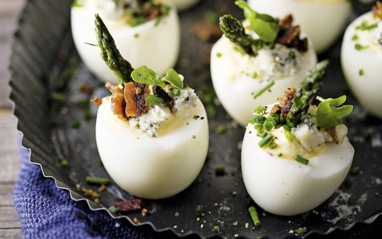 uova ripiene roquefort uova ripiene roquefort