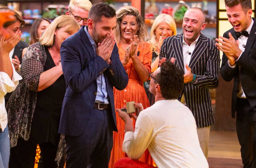 MasterChef Italia 9: Antonio Lorenzon vince e chiede al compagno di sposarlo