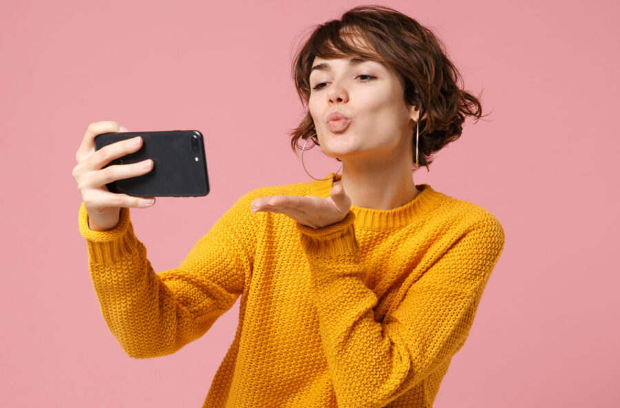 Videochiamata? Il make up per essere perfetta