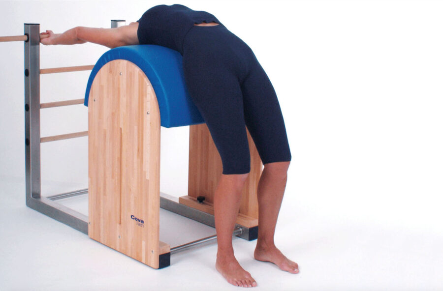 Pilates: stop al mal di schiena con lo stretching all’indietro sulla Big barrel