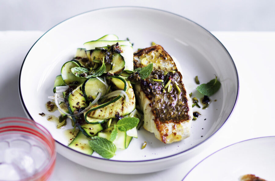Trancio di dentice al forno con zucchine
