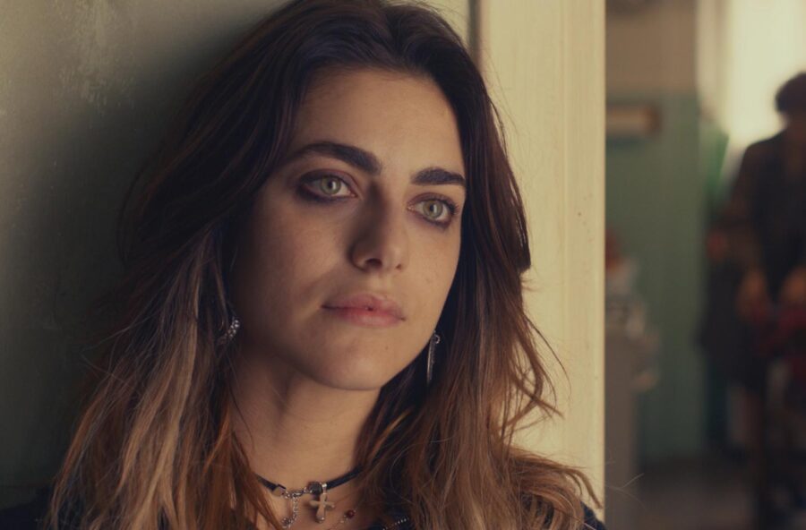 Miriam Leone è protagonista del film L’amore a domicilio