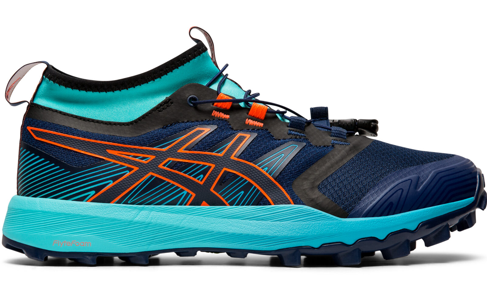 Asics Fujitrabuco Pro, tomaia in rete porosa, soletta traspirante, sottopiede elastico e reattivo, intersuola leggerissima, suola ad alta aderenza con piastra antiroccia. Euro 140