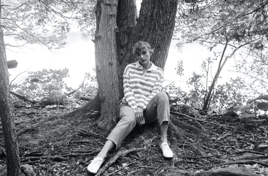 Cottagecore: la campagna conquista anche le star, da Taylor Swift a Gigi Hadid