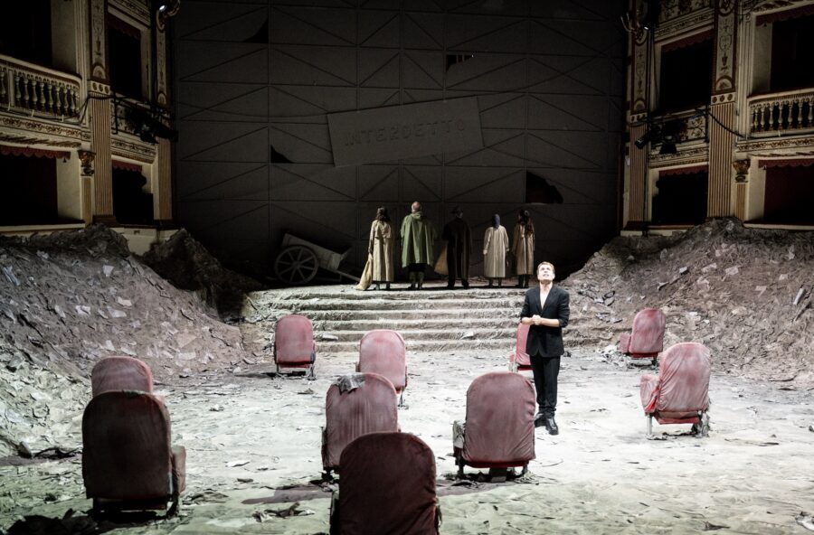 Teatro, ritorna in scena la prosa, fra regole anti-Covid e idee innovative