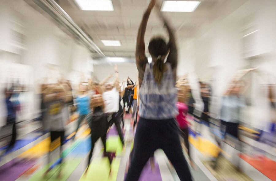 Yogafestival Milano 2020: la pratica &egrave; dal vivo e online