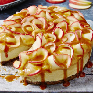 Cheesecake alle mele e caramello salato