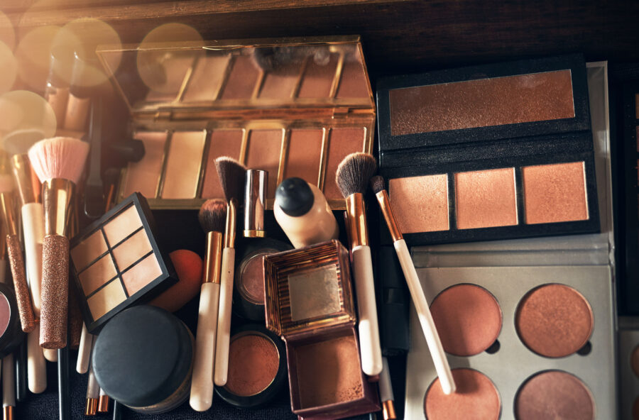 Cosmetici contraffatti: come riconoscerli in 5 mosse