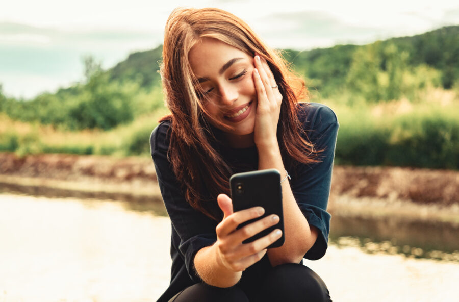 Dating online: come rispondere ai complimenti