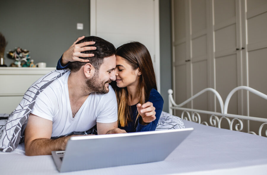 Coppia: l’uso moderato della pornografia non fa male al rapporto