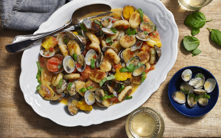 Gnocchi con vongole e pomodorini