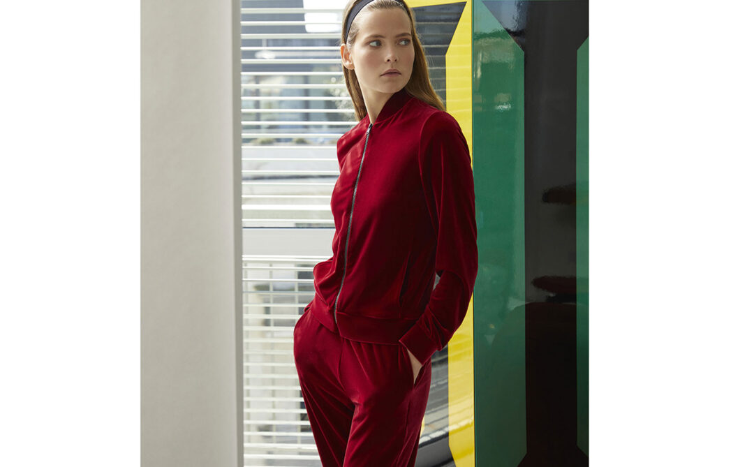 LEISURE-CHIARA-BONI_Felpa_Leman_Velvet_S_Pantalone_Kris_Velvet_S