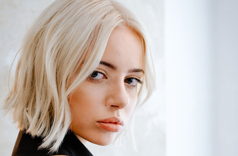 Capelli: è il momento del messy bob