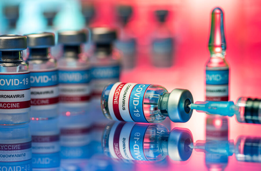 Vaccini: il decalogo per un piano anti-Covid davvero efficace