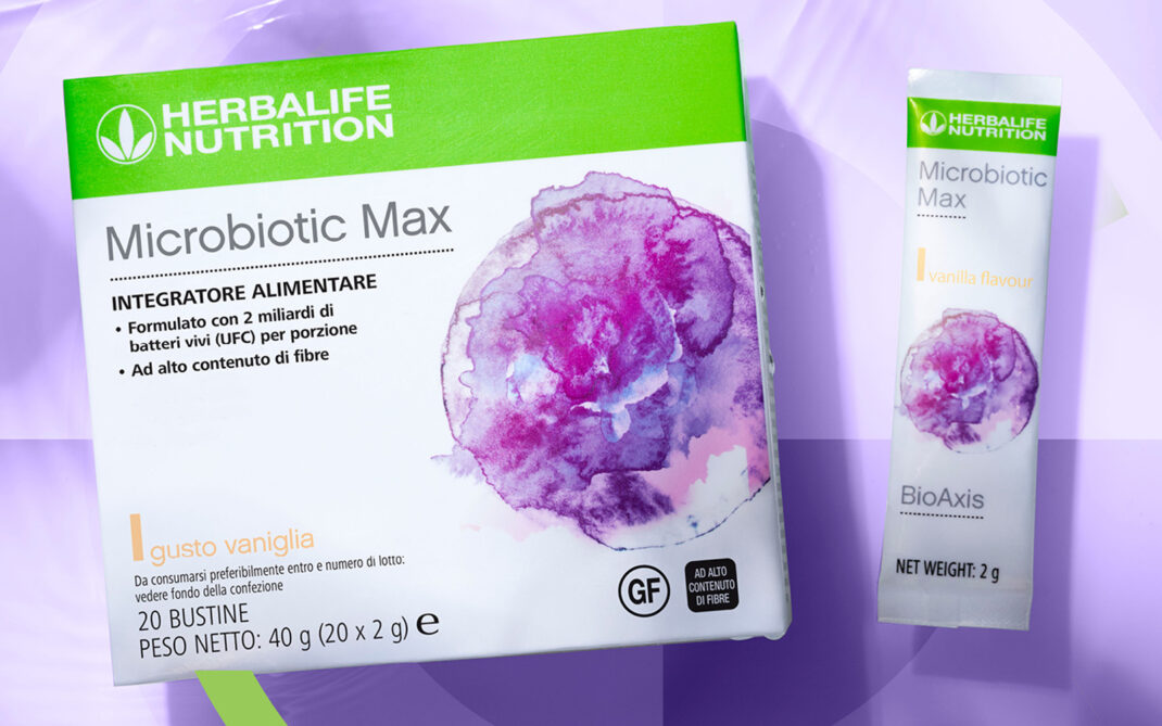 5.-MBMBoxSachetWater+Green_FullFrame_1x1_IT Microbiotic Max Integratore alimentare gusto Vaniglia è disponibile su herbalife.it, al prezzo di 48,47 euro per la confezione da 20 bustine