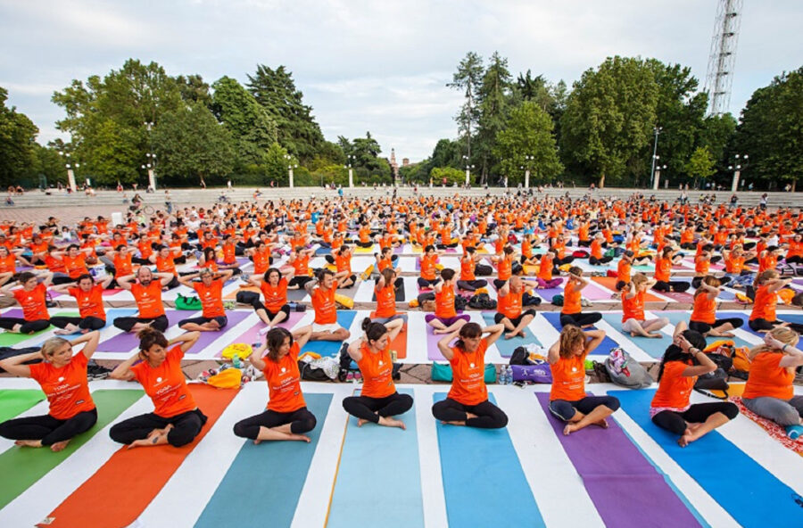 Giornata internazionale dello yoga 2021: Milano chiama, Cefalù risponde