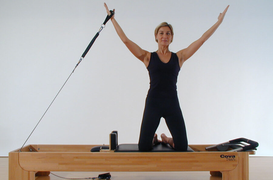 Pilates: tonifica braccia e addominali con il Side arms 4