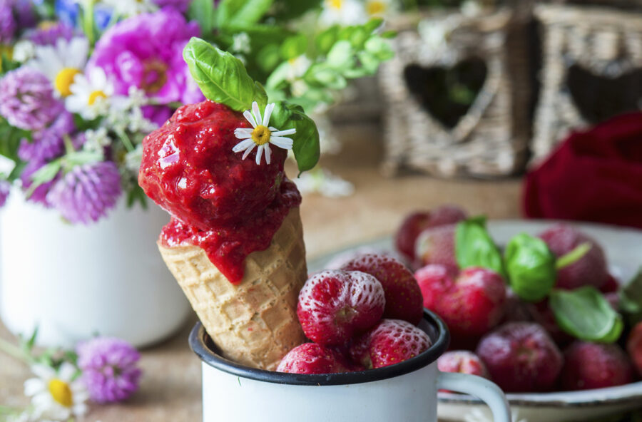 Sorbetto alle fragole e basilico