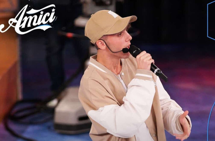 Amici 2021: la nuova edizione debutta di domenica. E batte subito la concorrenza