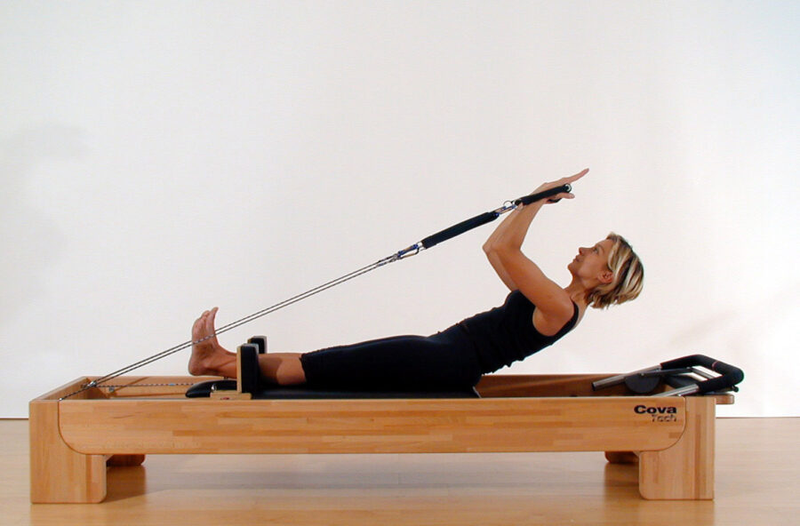 Pilates: fai una remata sul Reformer per tonificare braccia, spalle e addominali