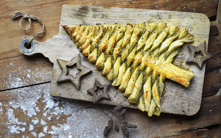 Albero di sfoglia con pesto