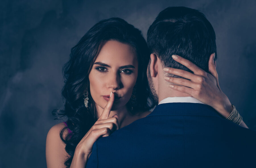 Pocketing: quando state insieme ma nessuno lo sa