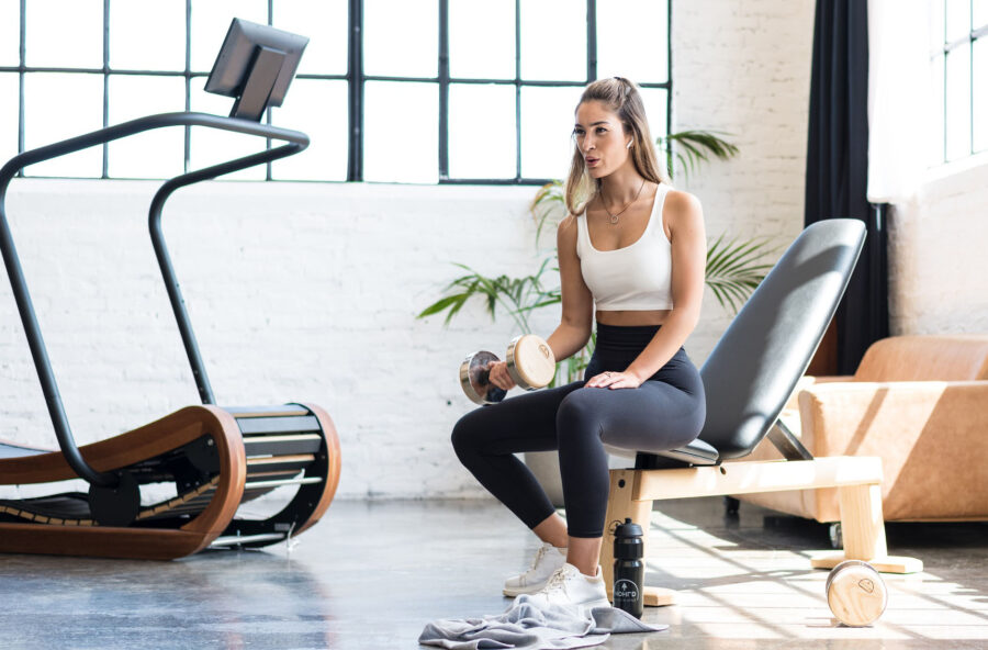 Pesi: come usarli per modellare il corpo e anche per dimagrire