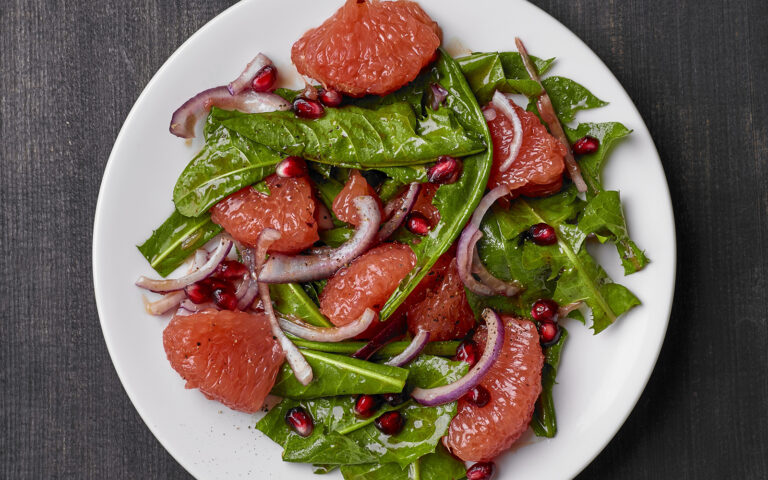 insalata con pompelmo cipolla rossa e melagrana insalata con pompelmo cipolla rossa e melagrana